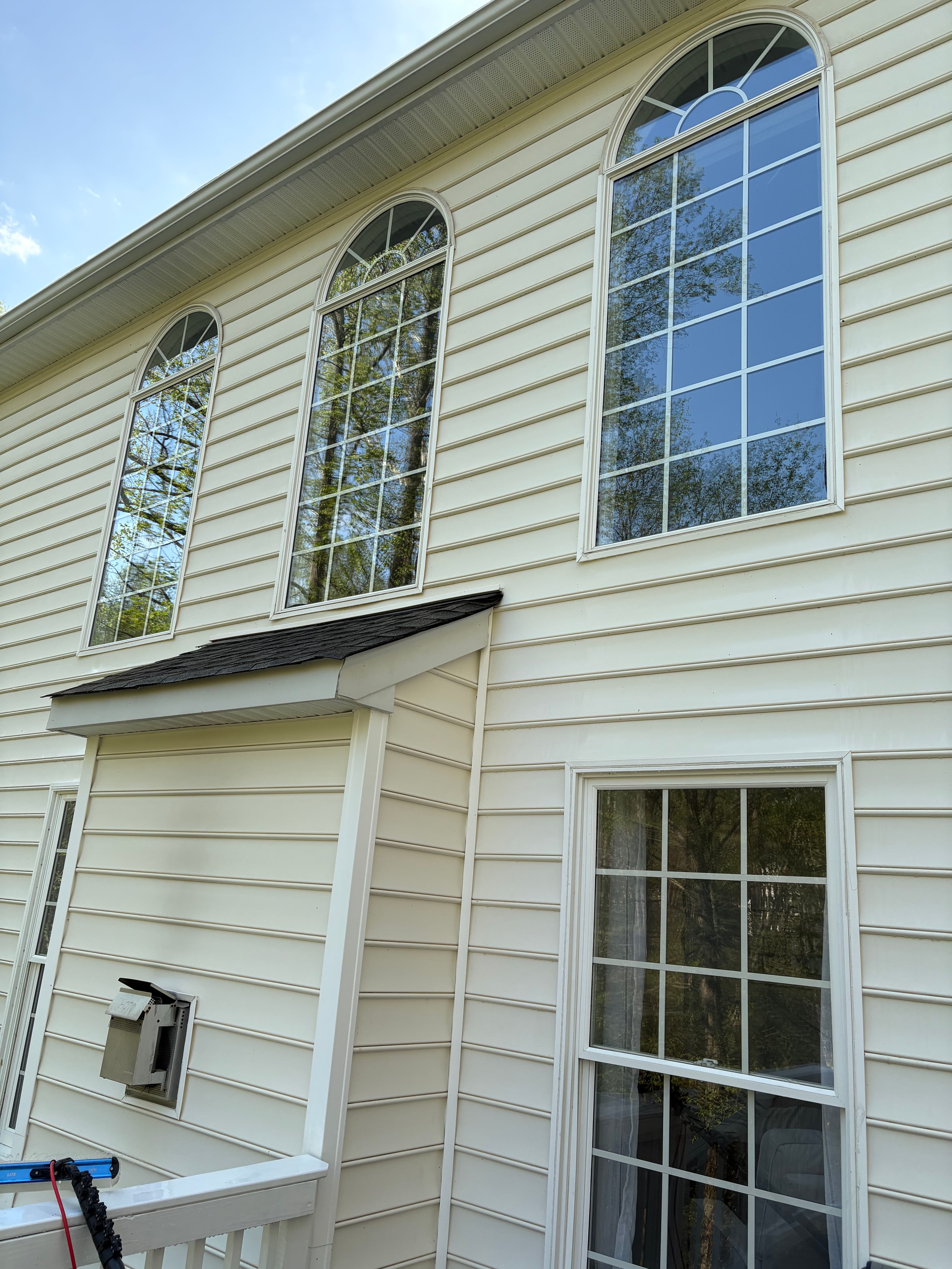 Project Window Cleaning for a Home Sale in Mechanicsville VA image