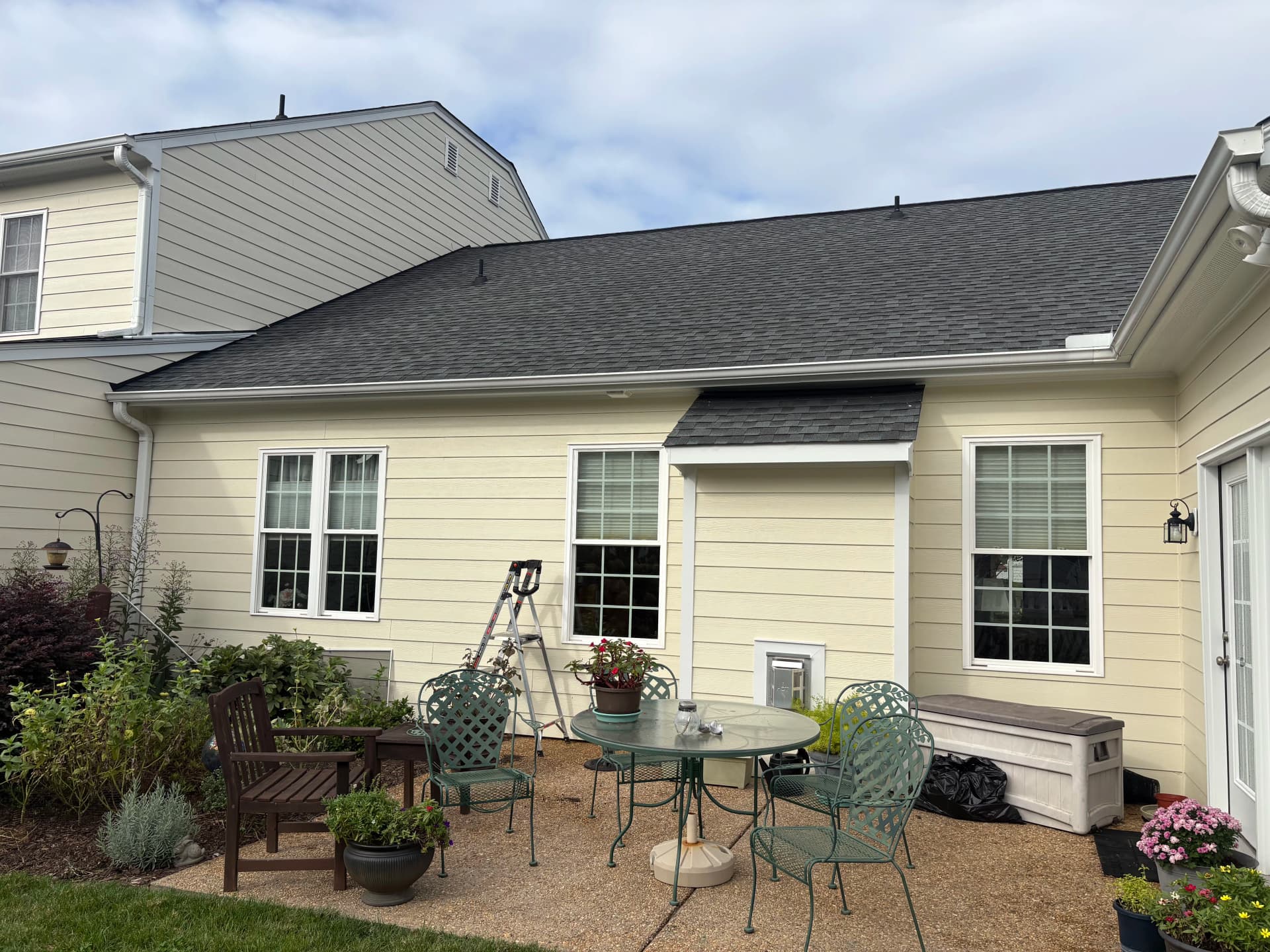 Exterior Window Cleaning Done Right in Mechanicsville VA image