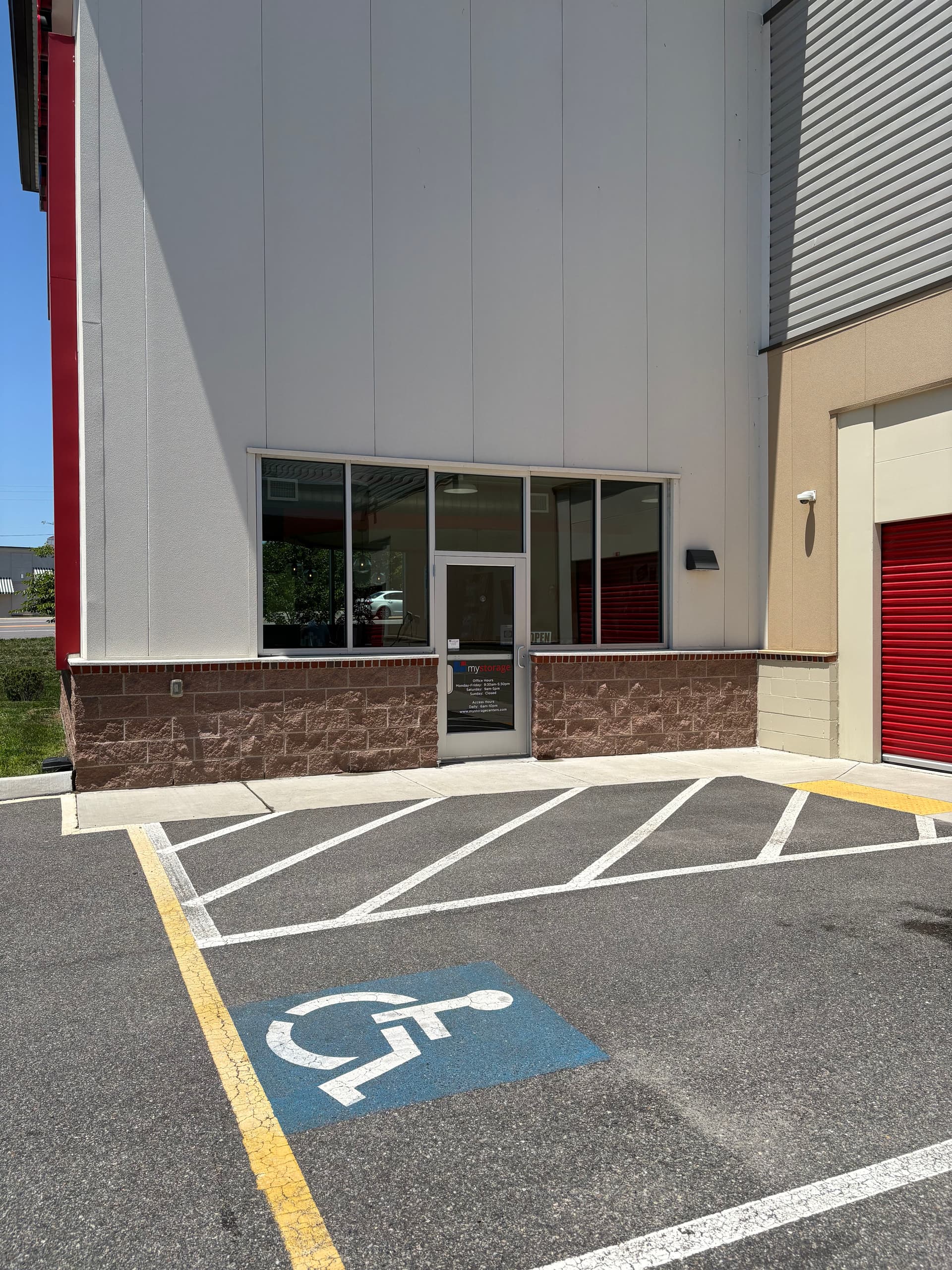 Gallery photos for Commercial Window Cleaning at a Mechanicsville Storage Facility: Image #2