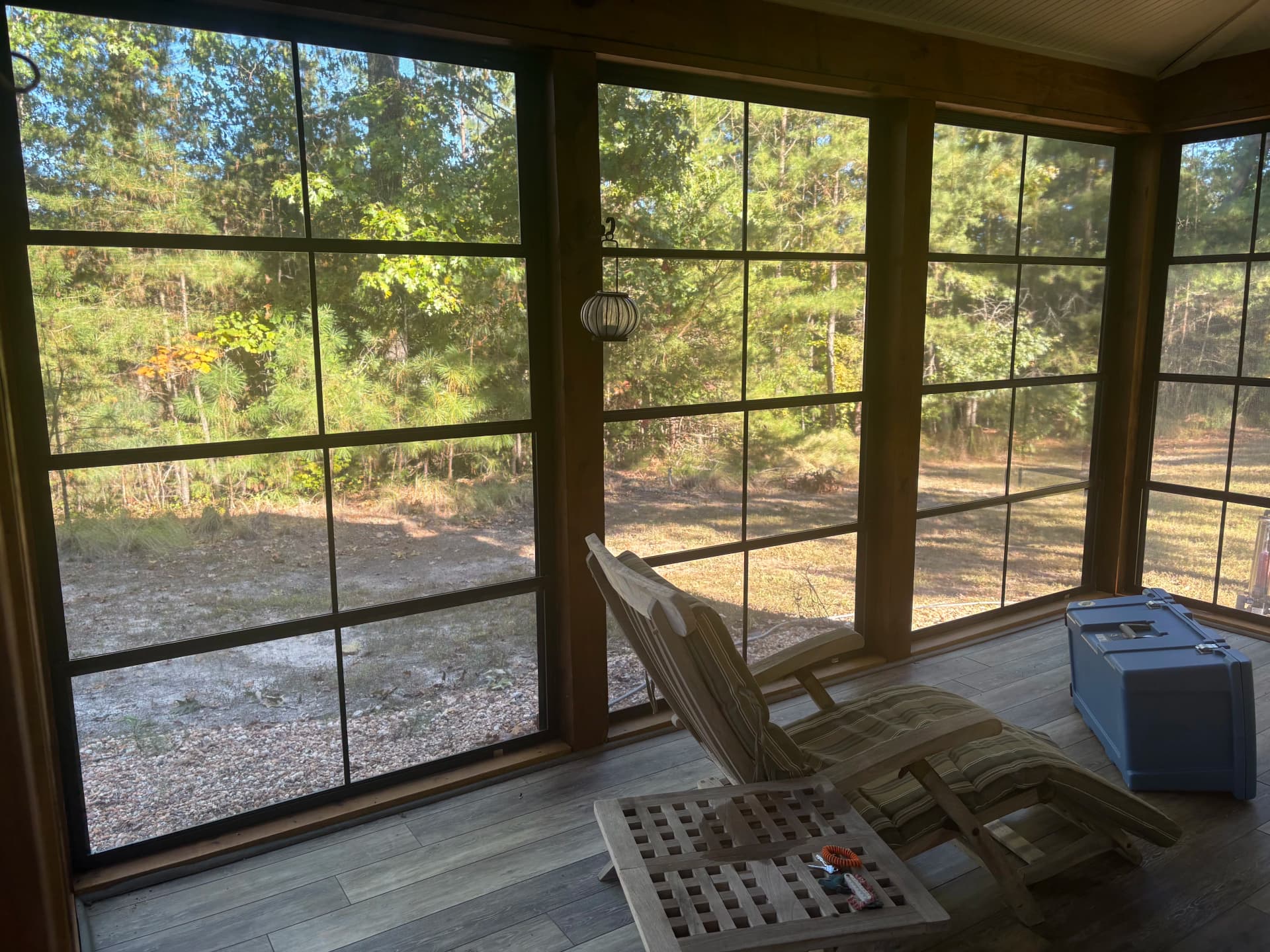 Gallery photos for Window and Screen Cleaning at a Northern Neck Vacation Cottage: Image #1