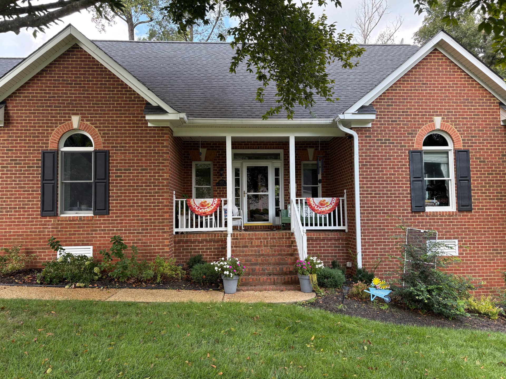 Full Window Cleaning Inside and Out in Mechanicsville image