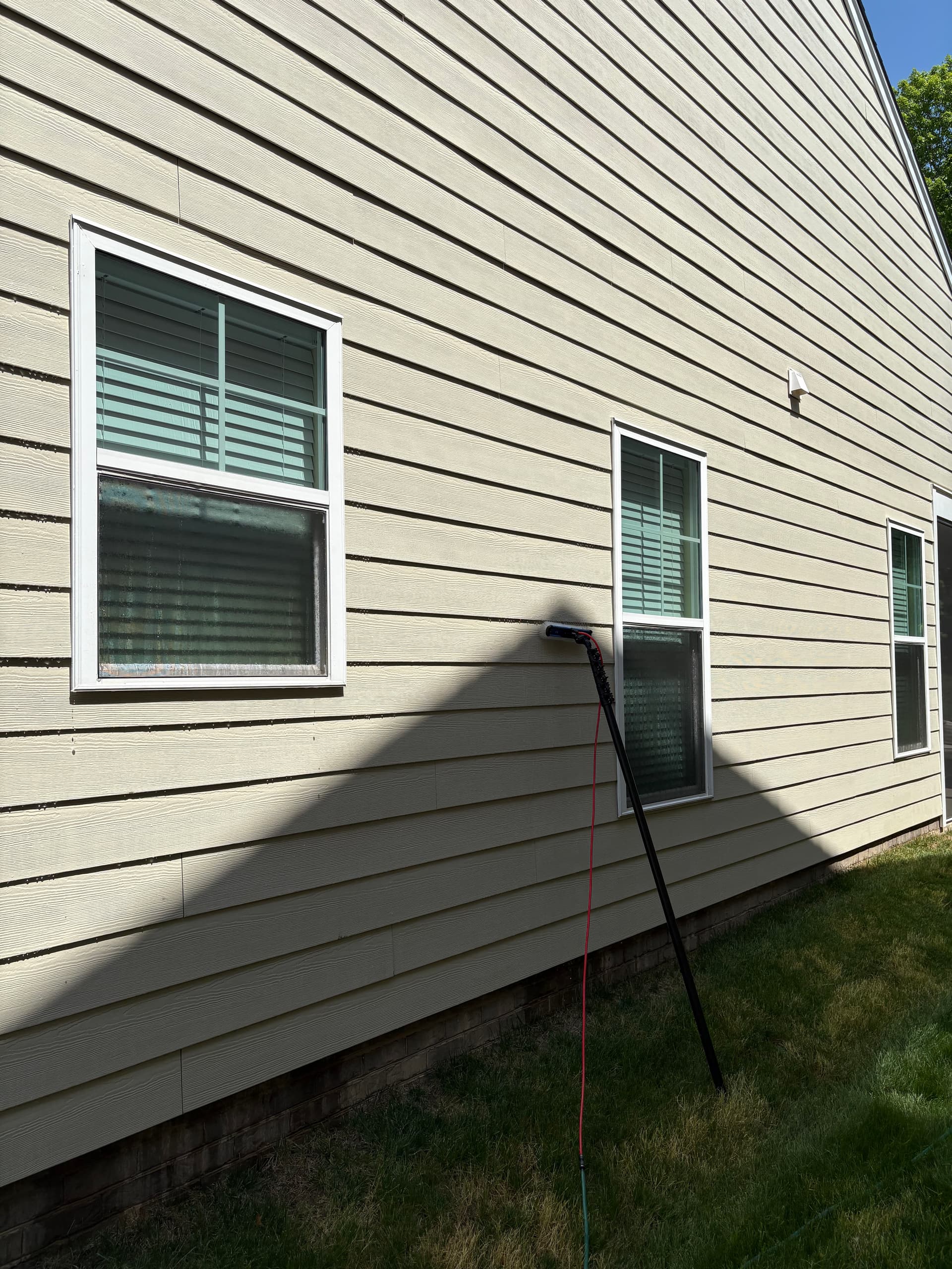 Gallery photos for Interior and Exterior Window Cleaning Done Right in Mosley VA: Image #1