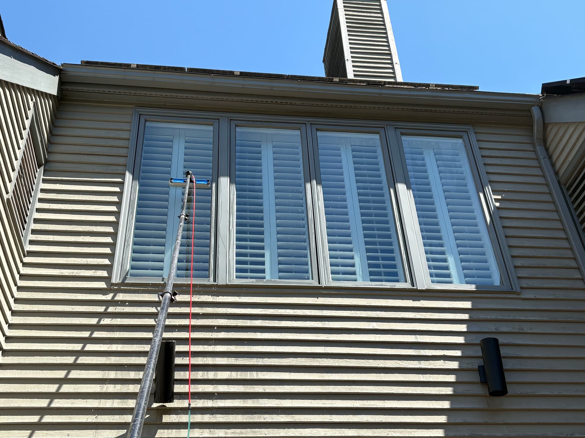 Gallery photos for Interior and Exterior Window Cleaning Done Right in Ashland: Image #3