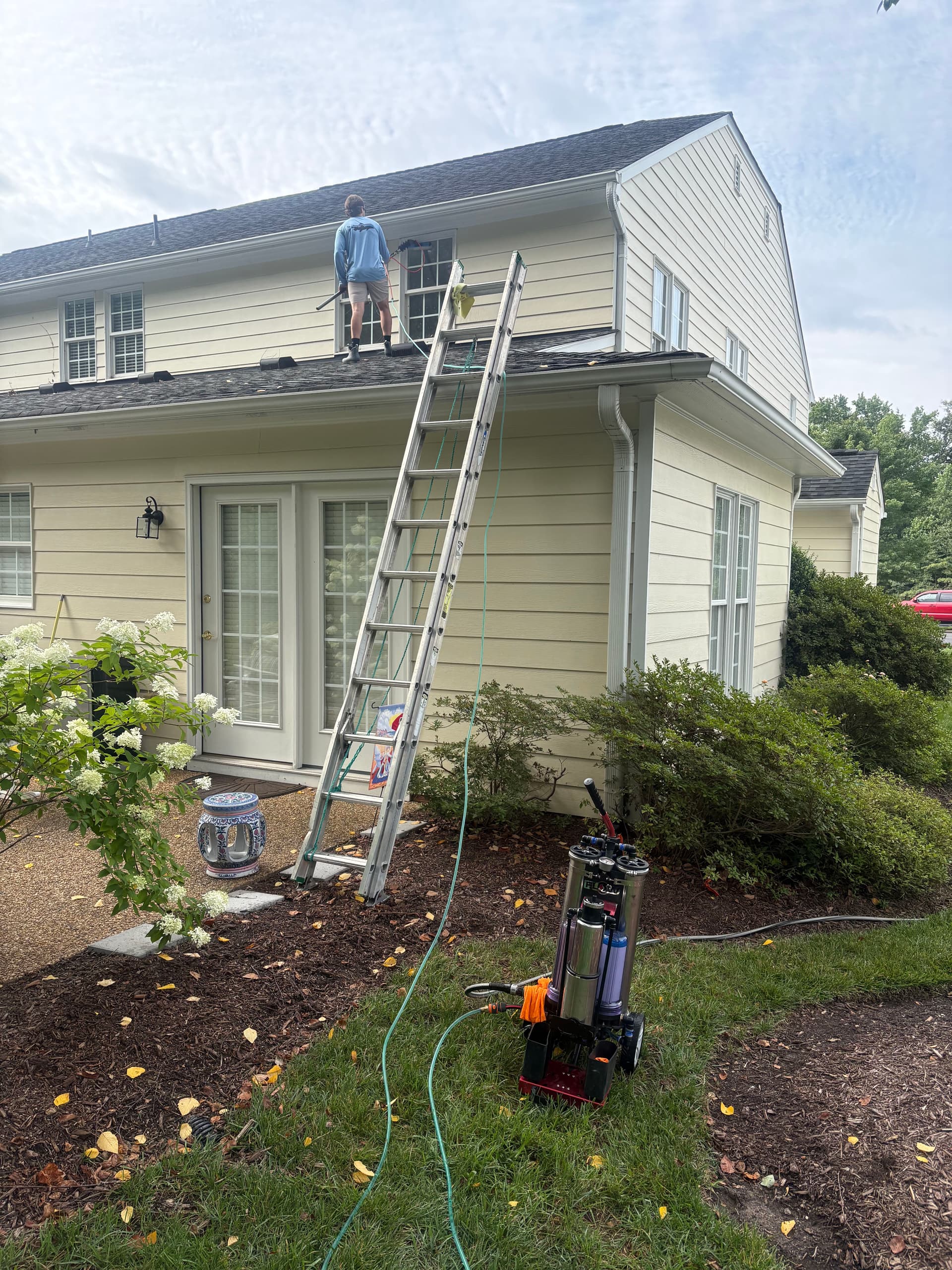 HOA Window Cleaning Done Right in Mechanicsville image