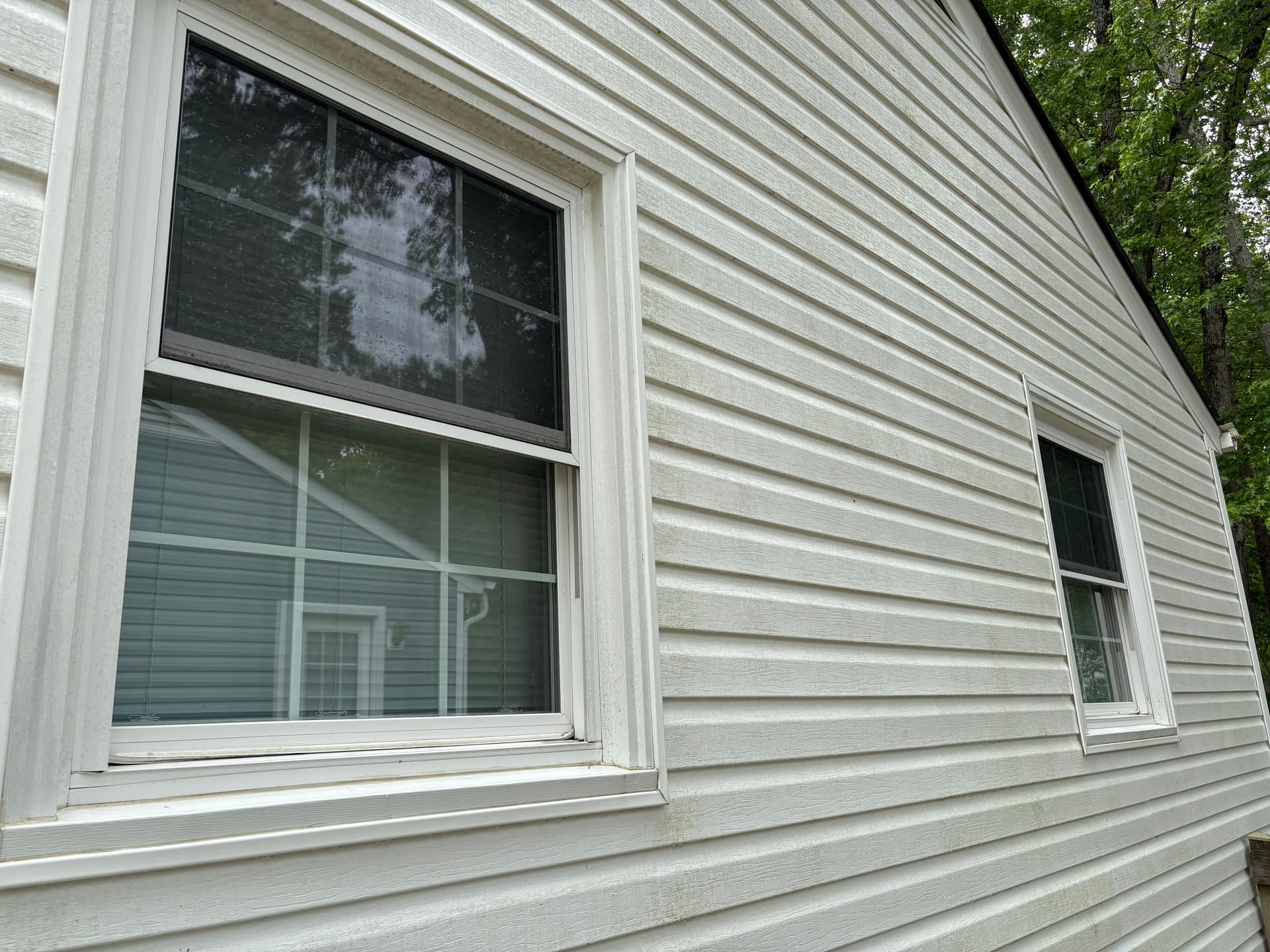 Gallery photos for Exterior Window Cleaning Done Right in Chesterfield: Image #1