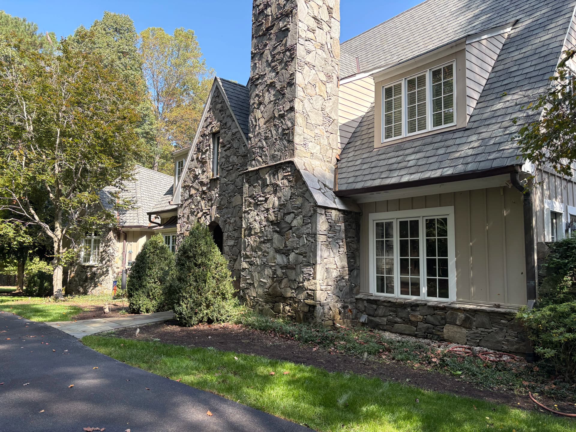 Gallery photos for Exterior Window Cleaning at a Manakin-Sabot Home: Image #1