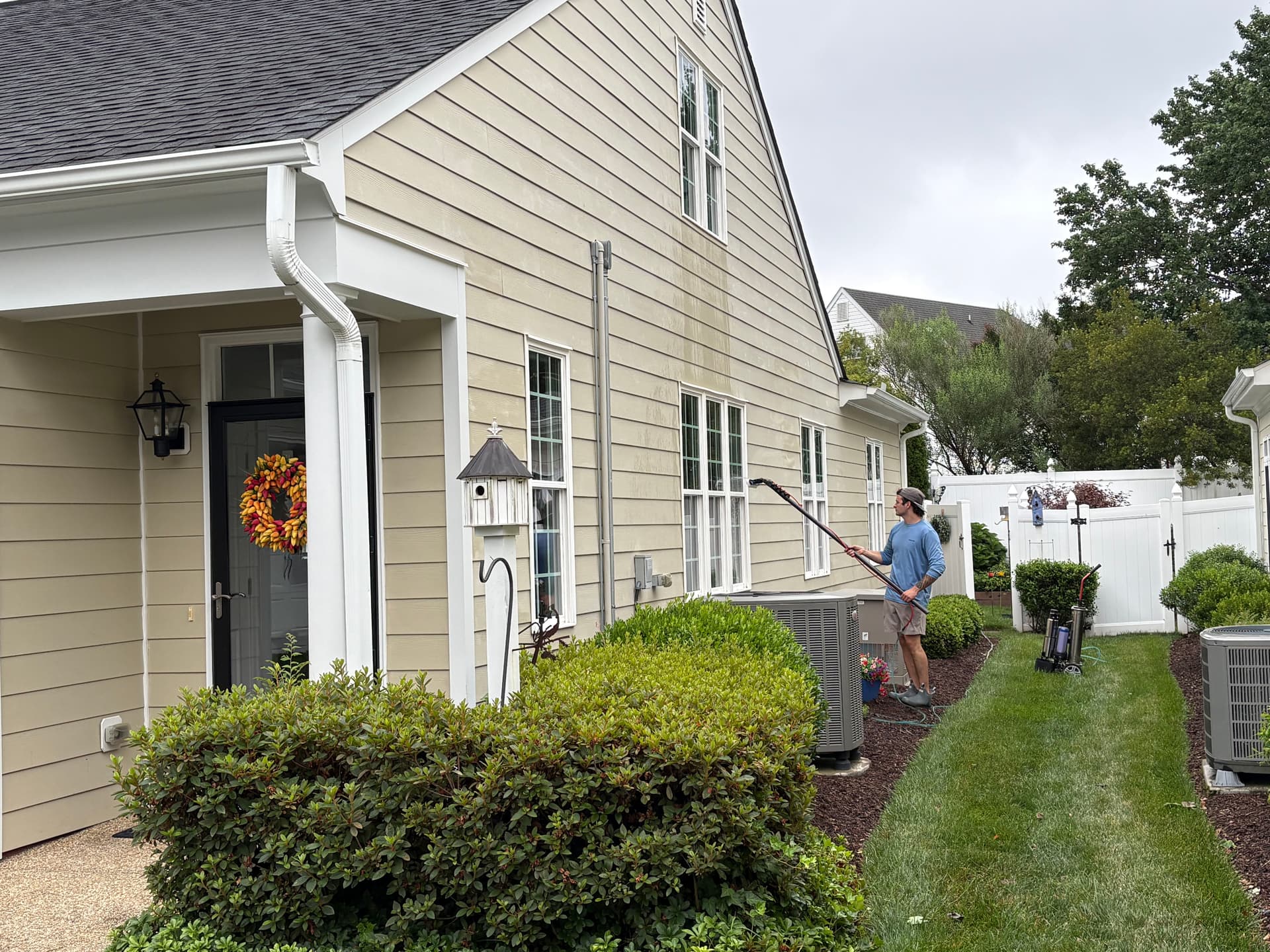 HOA Window Cleaning Done Right in Mechanicsville image