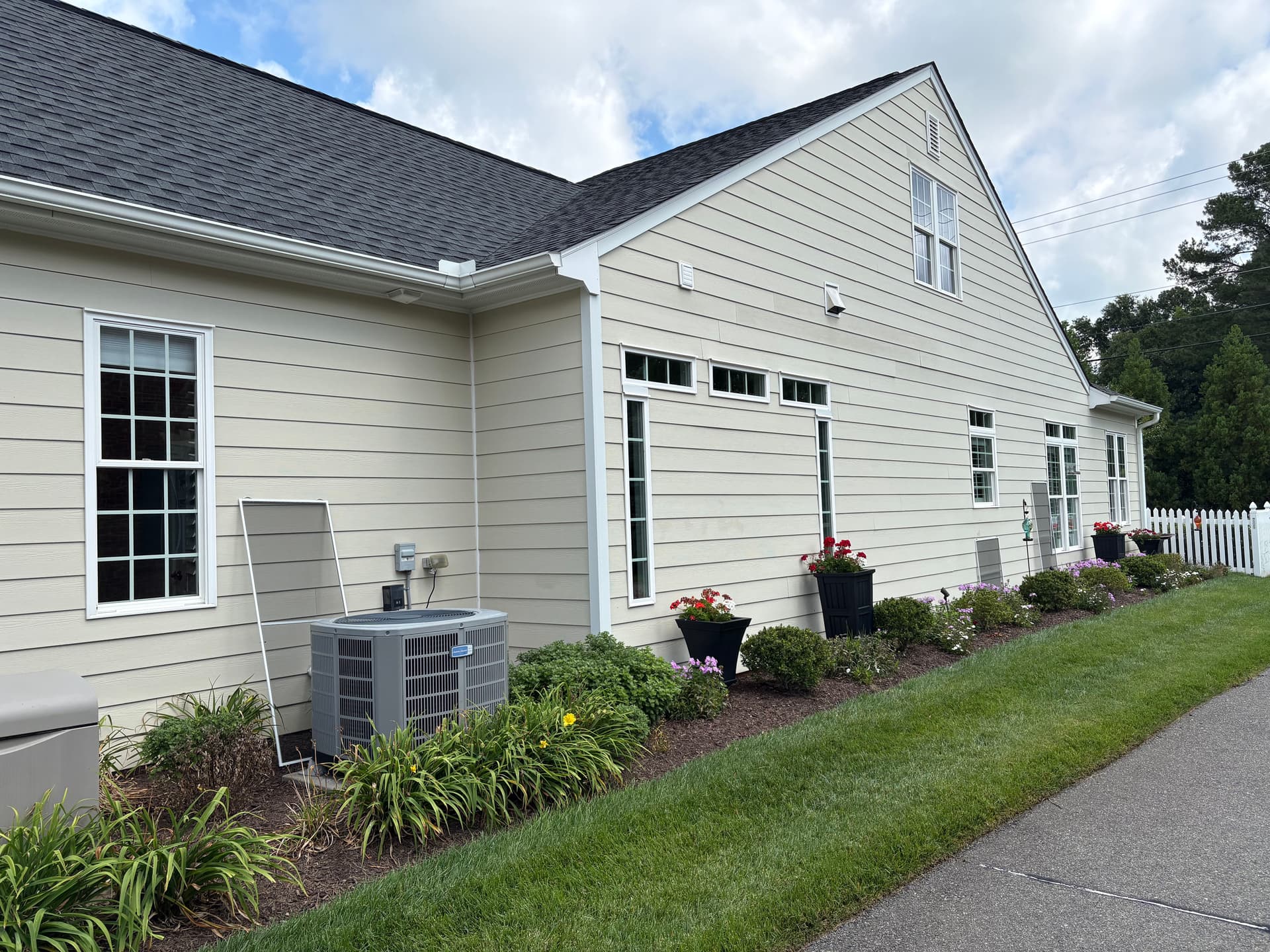 Gallery photos for HOA Window Cleaning in Mechanicsville Keeps Rolling: Image #1