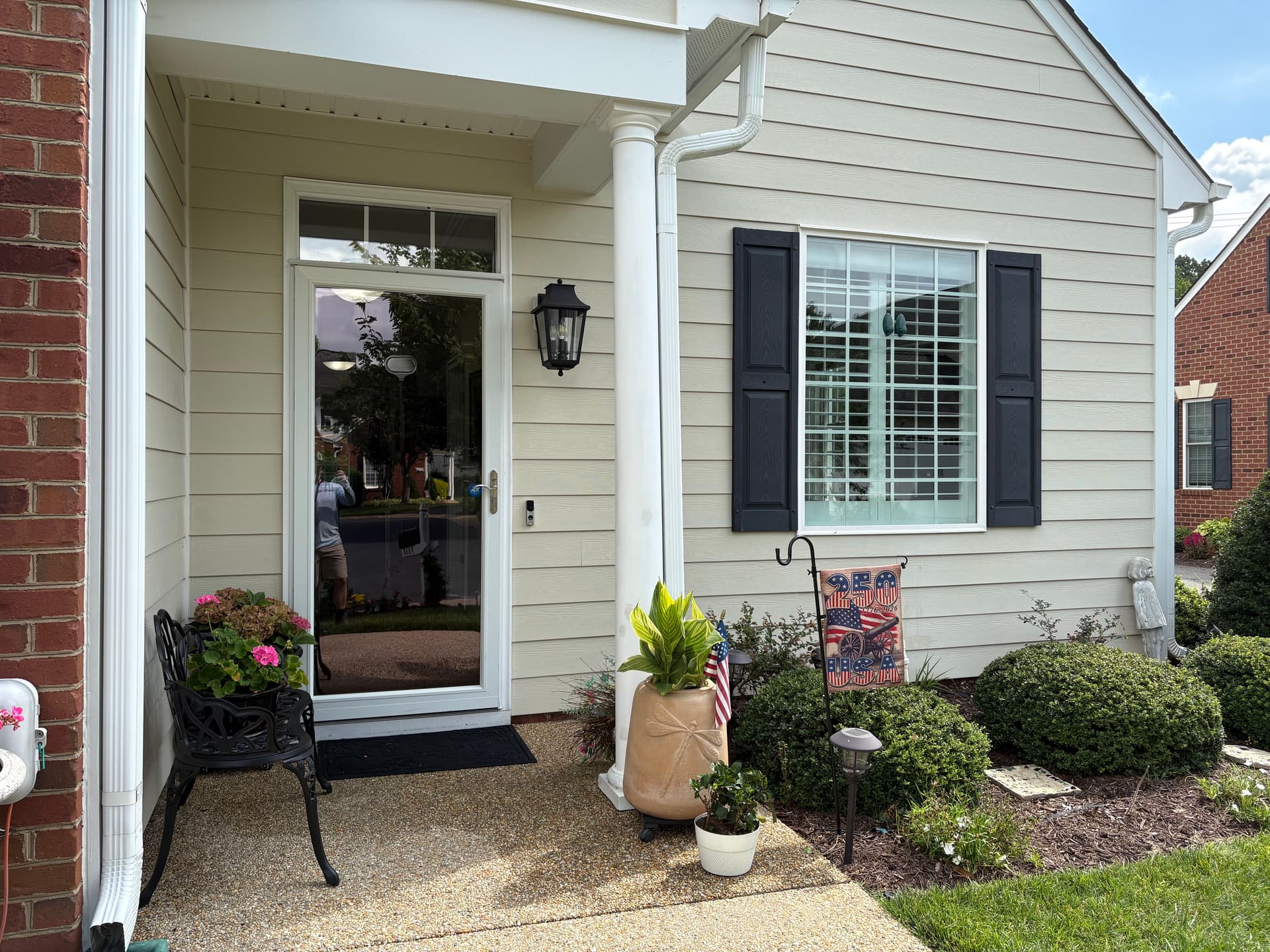 HOA Window Cleaning in Mechanicsville Keeps Rolling image