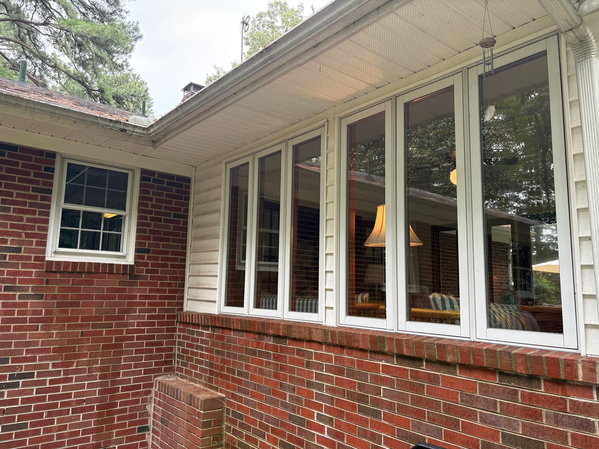 Gallery photos for Full Interior and Exterior Window Cleaning in Hanover VA: Image #2