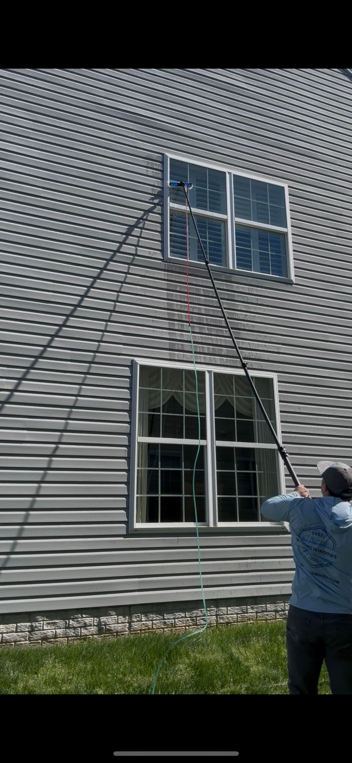 Professional Window Cleaning in New Kent VA Done Right image