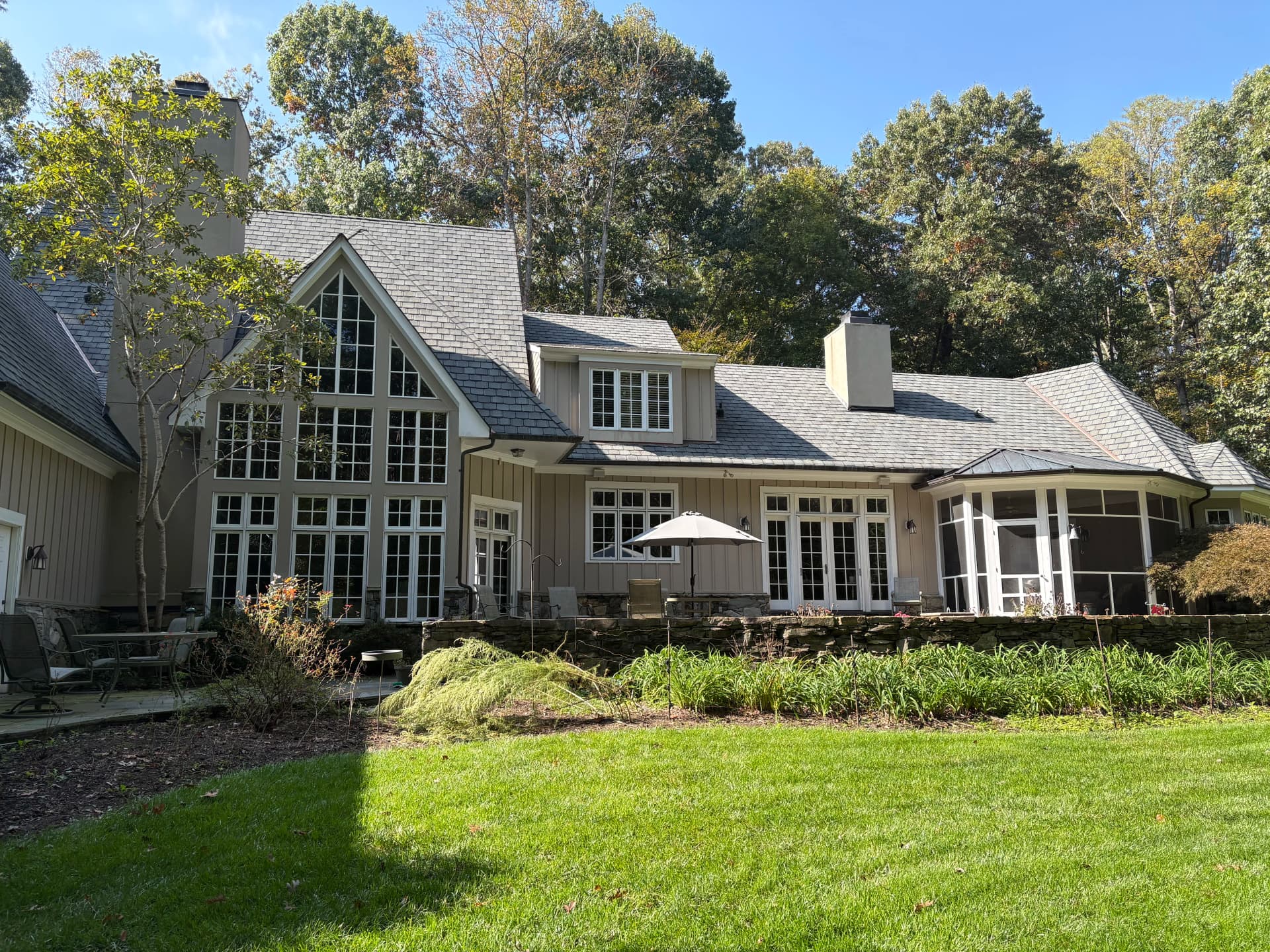 Exterior Window Cleaning at a Manakin-Sabot Home image