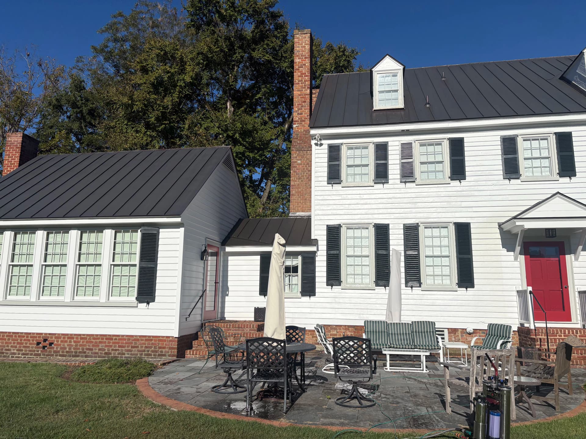 Gallery photos for Exterior Cleaning and Storm Window Cleanup at a King William Home: Image #2