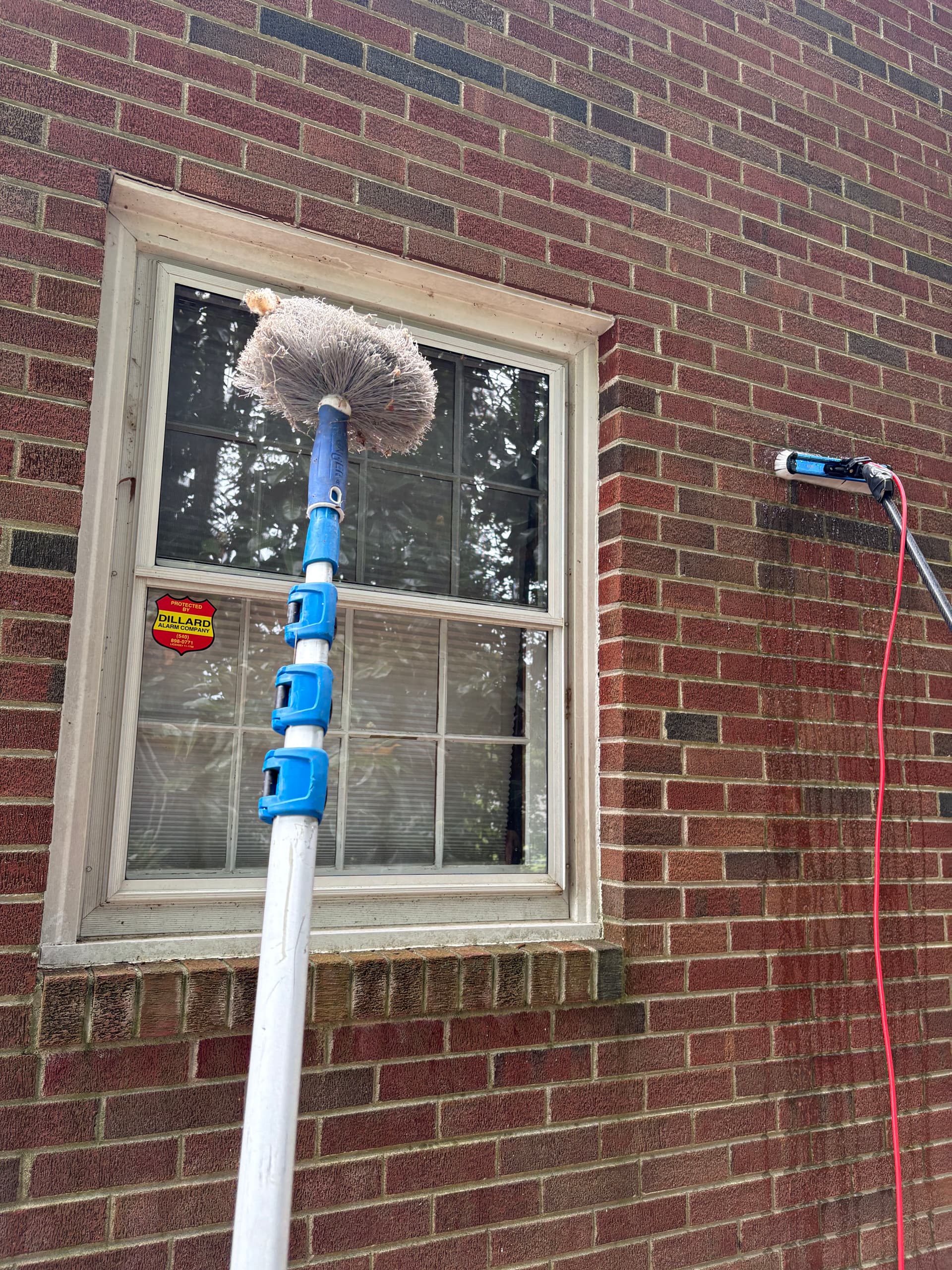 Gallery photos for Full Interior and Exterior Window Cleaning in Hanover VA: Image #3